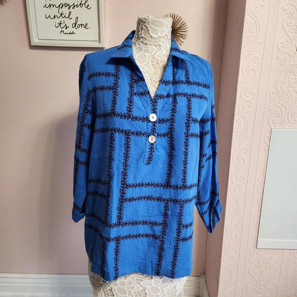 EUC Ali Miles Blue Black rayon nylon blouse top M